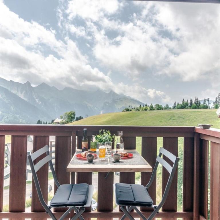 Slow Chalet MontBlanc Soleil sur les pistes Ascenseur Balcon Vue Parking - Appartement - 13