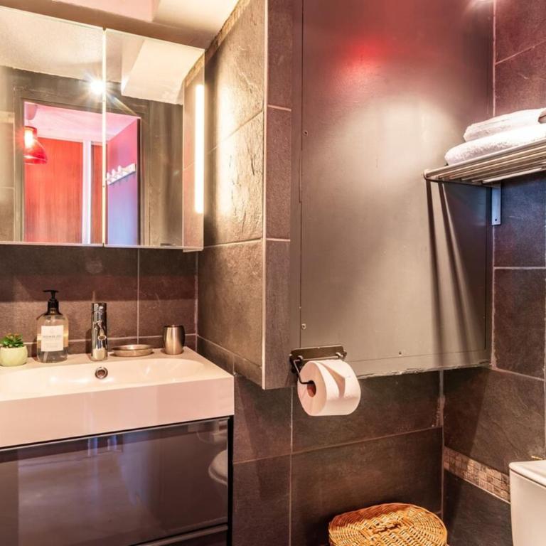 Slow Chalet MontBlanc Soleil sur les pistes Ascenseur Balcon Vue Parking - Appartement - 31