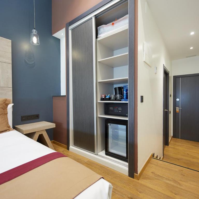 Boutique Hostemplo Sagrada Familia - Superior Double or Twin Room with Terrace - 16