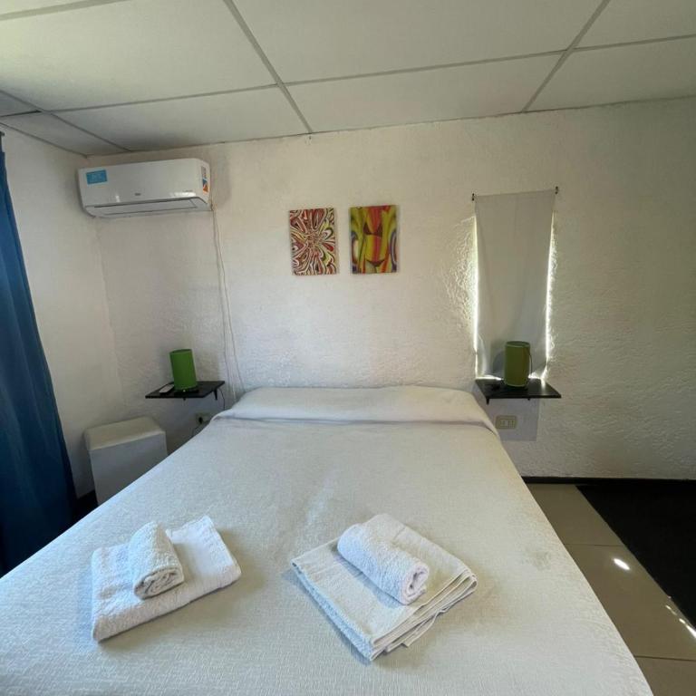 Alondra Apart - Double Room with Private Bathroom - 3