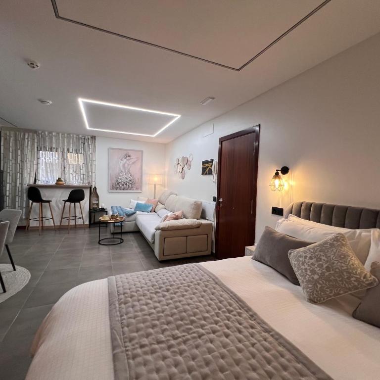 Loft Dalia Las Canteras Beach, free parking&wifi - Estudio con cama extragrande y sofá cama - 2