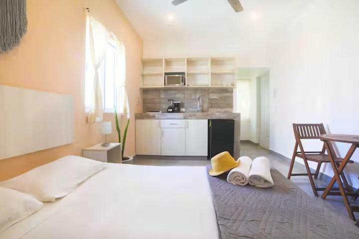 Almond Suites - One-Bedroom Apartment - 19