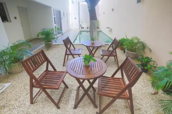 Almond Suites - One-Bedroom Apartment - 1