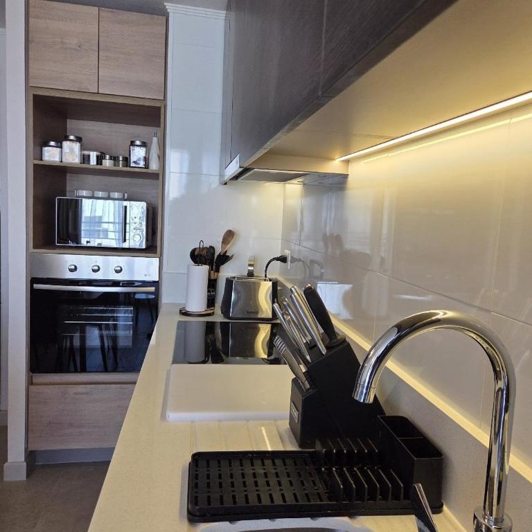 Hermoso departamento en el corazón de Santiago con estacionamiento - Two-Bedroom Apartment - 6