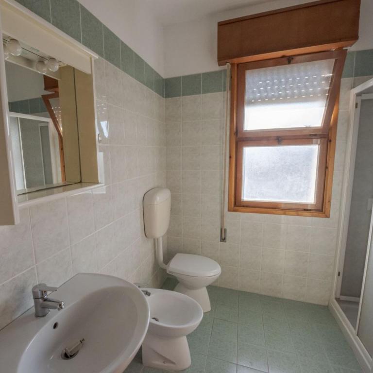 Flat in building with lift 250 m from the sea - Appartamento - 12