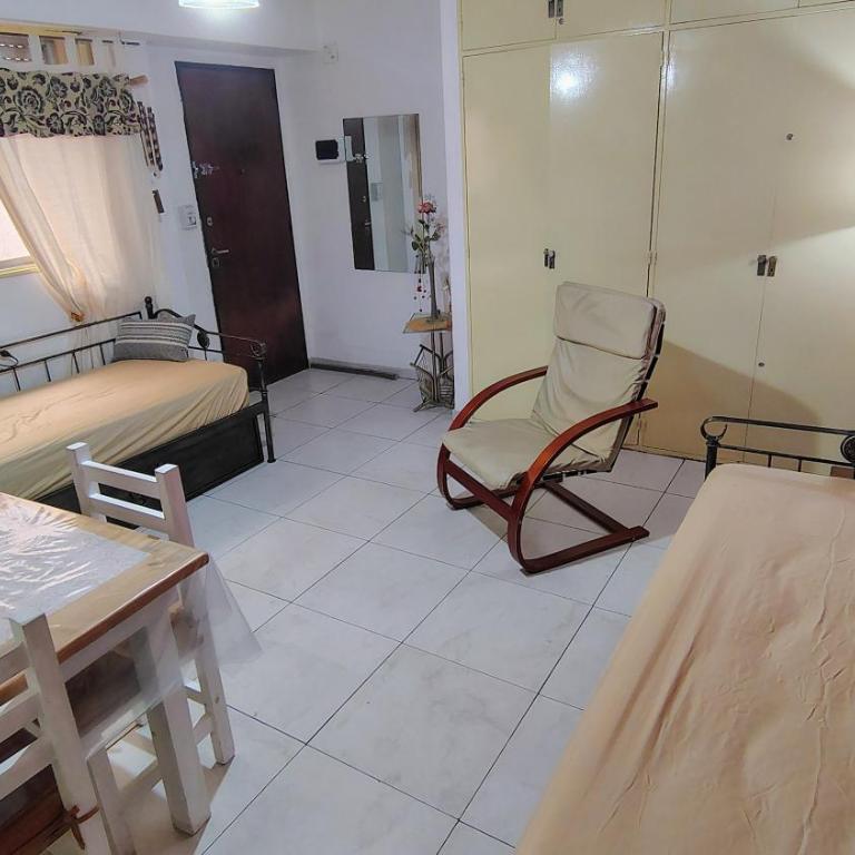 EFDEPARTAMENTOS plaza colon monoambiente - Habitación Triple - 3