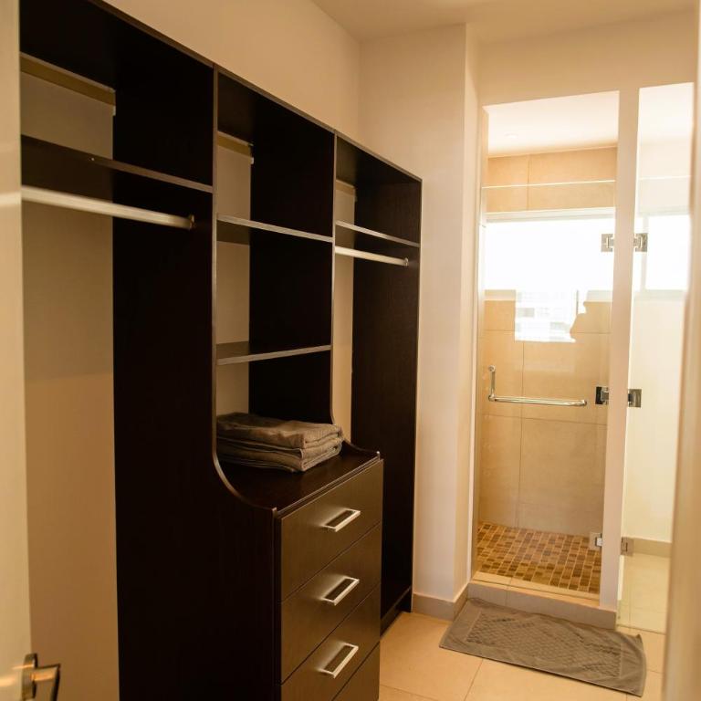 Cozy, elegant 2BR Via Montejo, steps to US Consulate - Apartment - 16