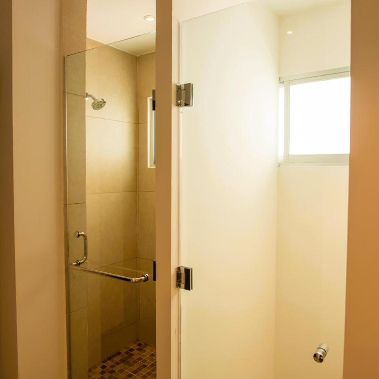 Cozy, elegant 2BR Via Montejo, steps to US Consulate - Apartment - 18