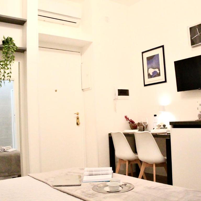 Cozy home among the liveliest street of Isola - Appartamento con 1 Camera da Letto - 14