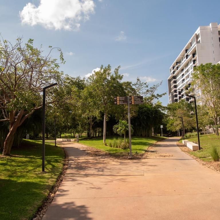 Cozy, elegant 2BR Via Montejo, steps to US Consulate - Apartment - 44