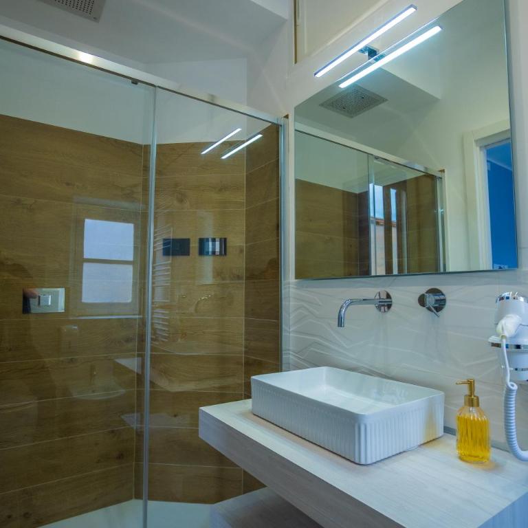 Aromatika Suite - Quadruple Room with Balcony - 3