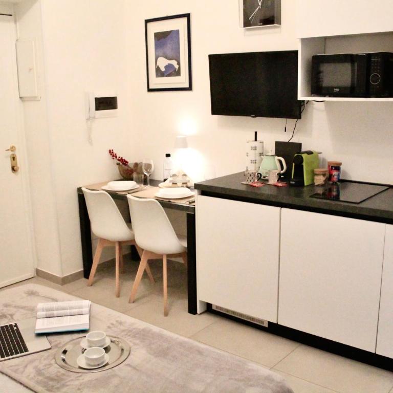 Cozy home among the liveliest street of Isola - Appartamento con 1 Camera da Letto - 12