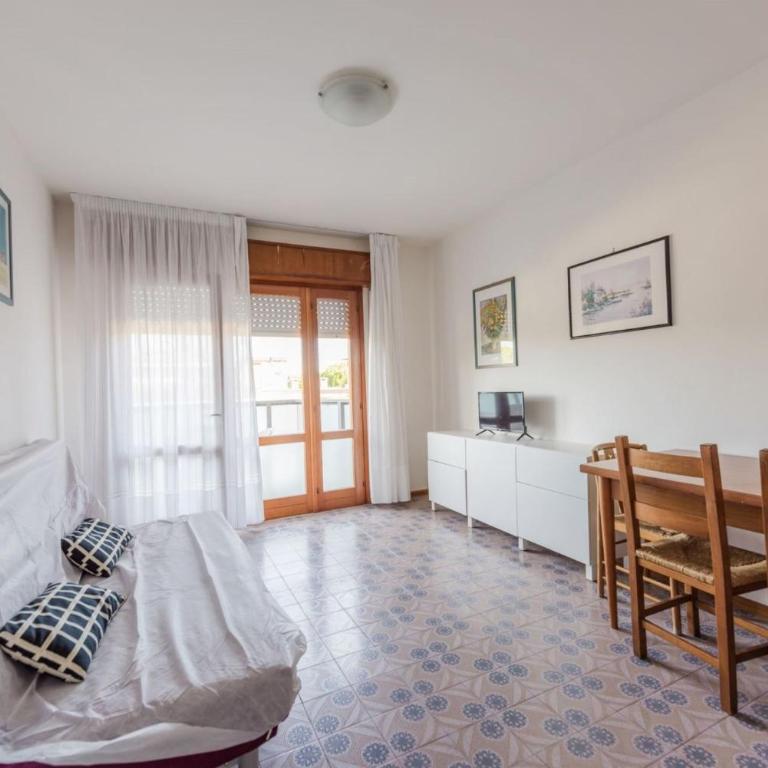 Nice apartment with balcony and view - Appartamento - 8
