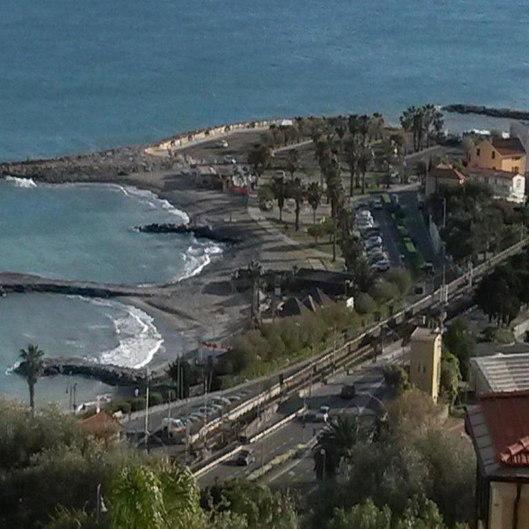 Appartamento Vista mare con Piscina Cala di Sole - Appartamento con terrazza e vista sul mare e sulla piscina - 16