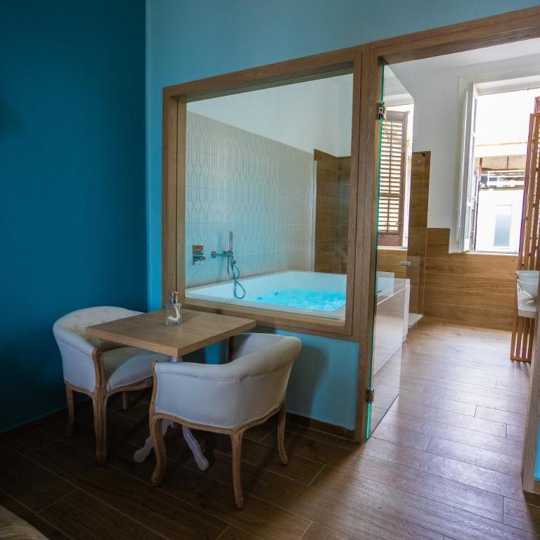 Aromatika Suite - Deluxe Family Suite - 5