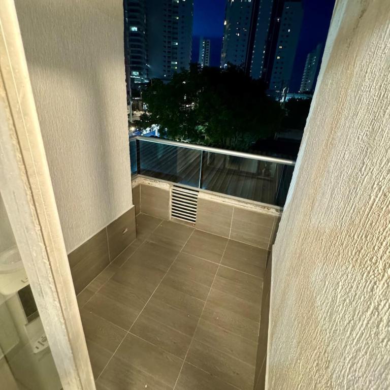 Apartamento moderno - Two-Bedroom Apartment - 3