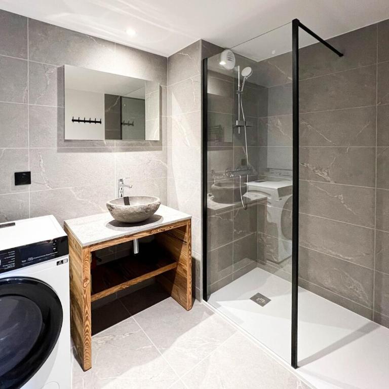PRAZ DE LYS | OXALIS 101 · Centre station - A 100m des pistes | Appt neuf 1 chambre + Cabine - Idéal 6 personnes - Maximum 8 personnes - Appartement - 16