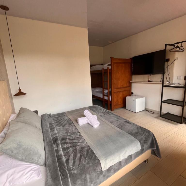 Entre Aguas Hotel - Deluxe Family Room - 3