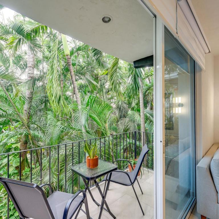 1 Block to Playa Los Tules, Pool Access! Lush Unit - Apartment - 3