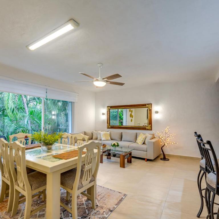 1 Block to Playa Los Tules, Pool Access! Lush Unit - Apartment - 5