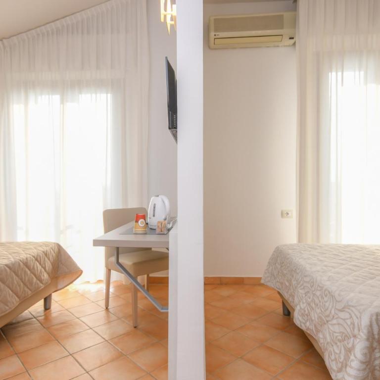 Hotel Riel - Camera Quadrupla - 5
