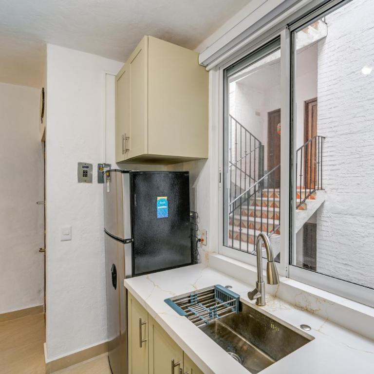 1 Block to Playa Los Tules, Pool Access! Lush Unit - Apartment - 10