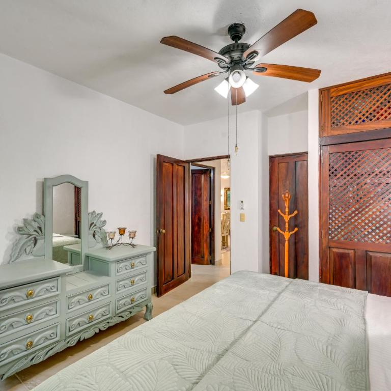 1 Block to Playa Los Tules, Pool Access! Lush Unit - Apartment - 13