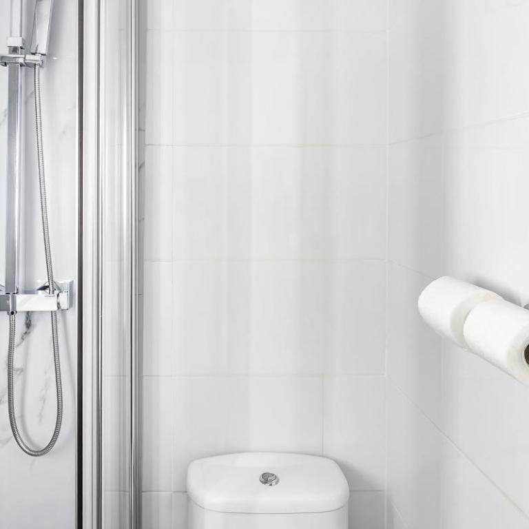 Sure Hotel by Best Western Nimes Est - Chambre Double Standard pour Personnes à Mobilité Réduite - Non-Fumeurs - 2