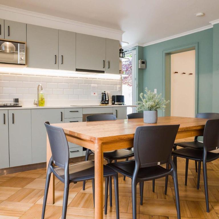 Bellavista Spot 1BR for 4 Near Metro & Hospital - Apartment - 1