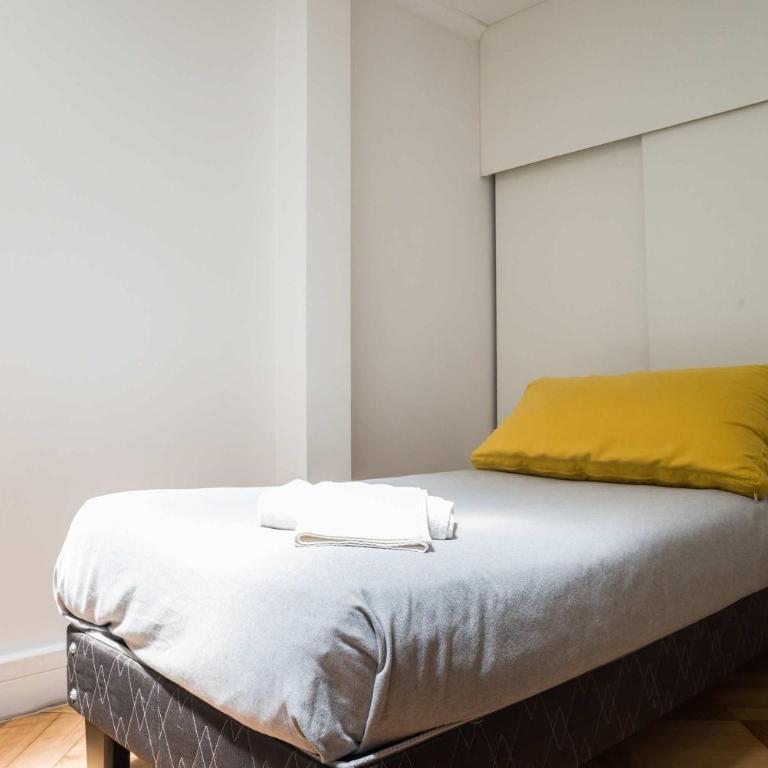 Bellavista Spot 1BR for 4 Near Metro & Hospital - Apartment - 3