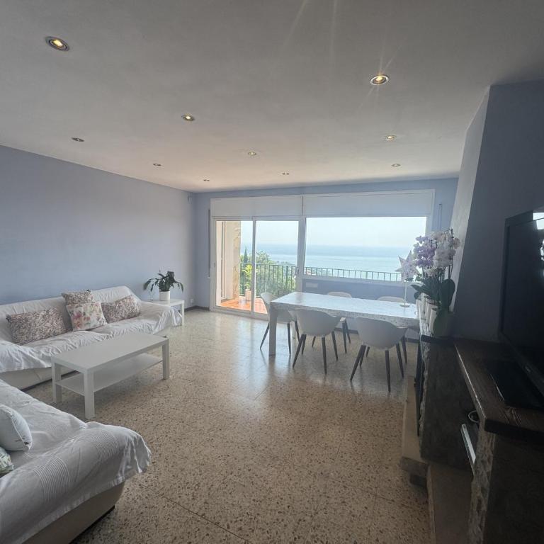 Casa con hermosas vistas a la costa - Casa - 21