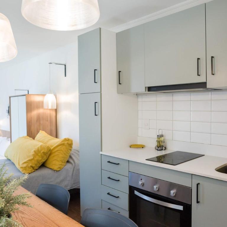 Chic 1BR Bellavista Dining & Hospital Access - Studio - 17