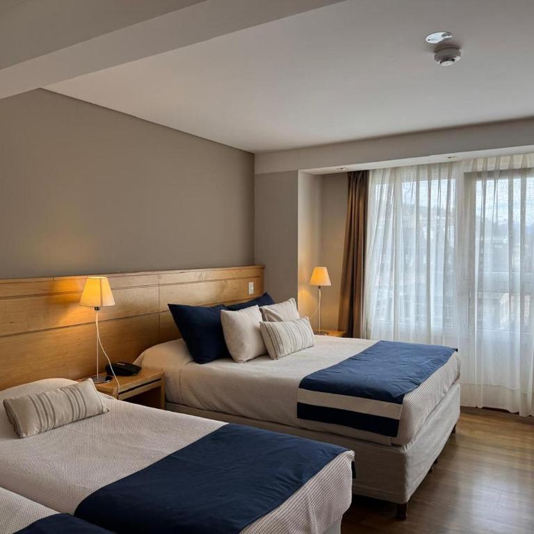 Hotel Ayres Del Nahuel - Habitación Familiar Superior con vistas al lago - 20