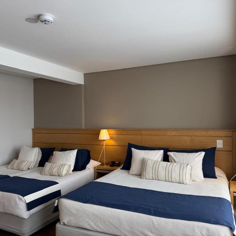 Hotel Ayres Del Nahuel - Habitación Familiar Superior con vistas al lago - 22