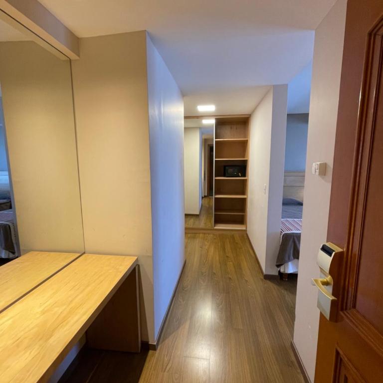 Hotel Ayres Del Nahuel - Habitación Familiar Superior con vistas al lago - 23