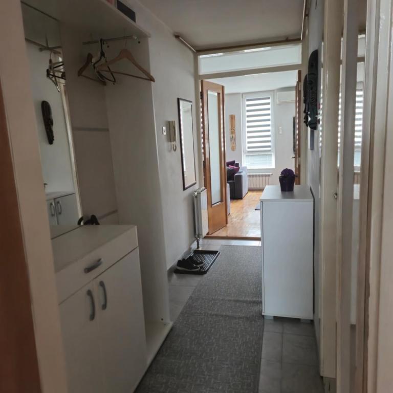 Violet - One-Bedroom Apartment - 10