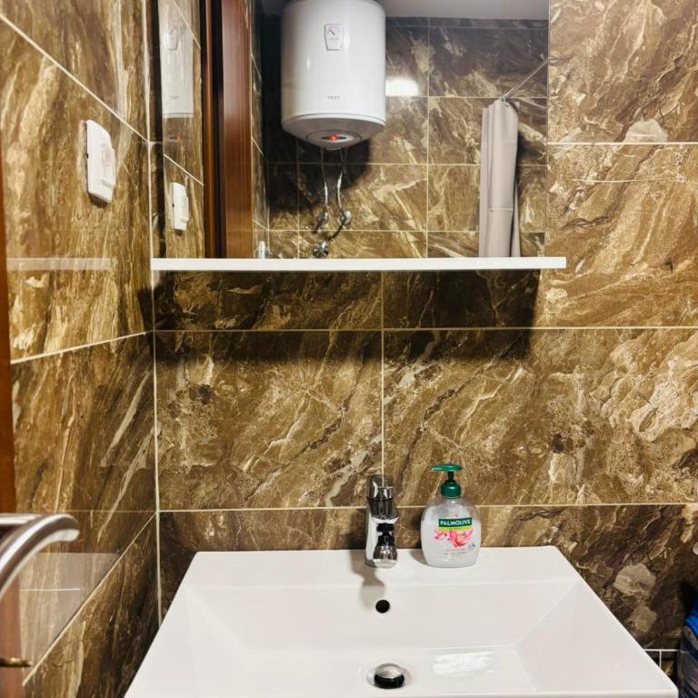 Sunshine - One-Bedroom Apartment - 4