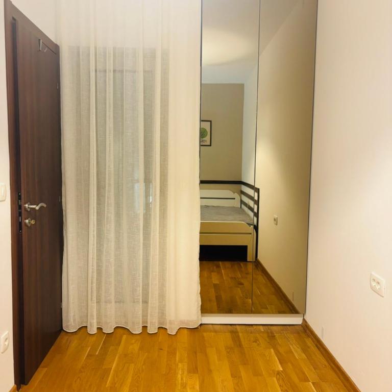 Sunshine - One-Bedroom Apartment - 6