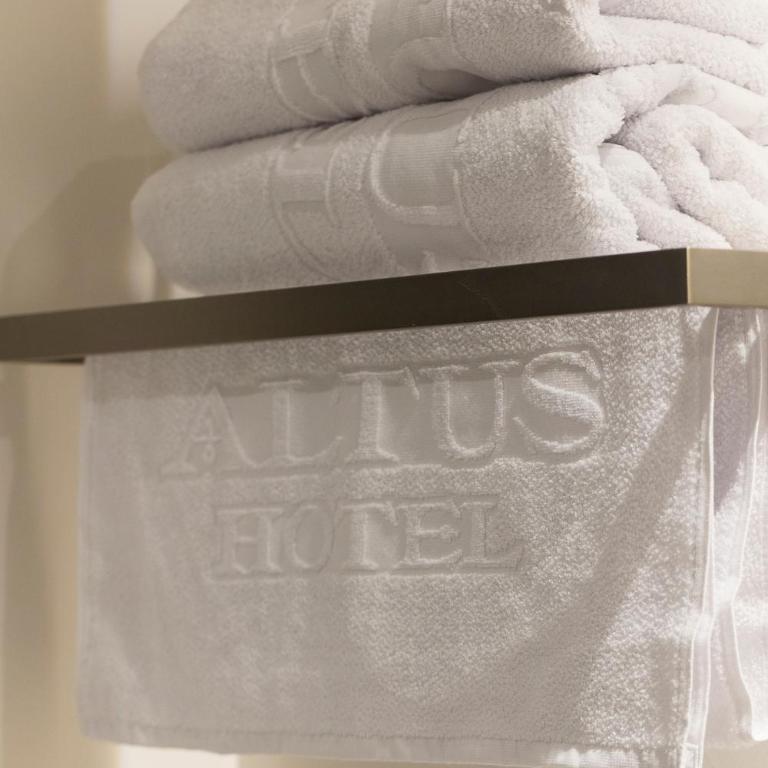 Altus Hotel - Deluxe Double Room - 10