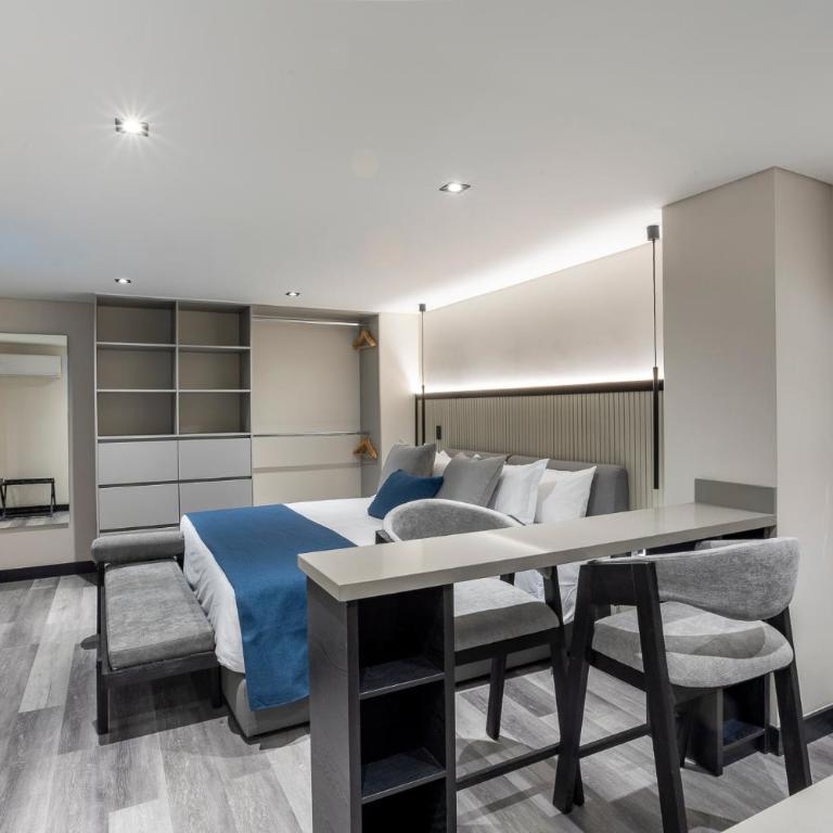 Altus Hotel - Deluxe Room - 9