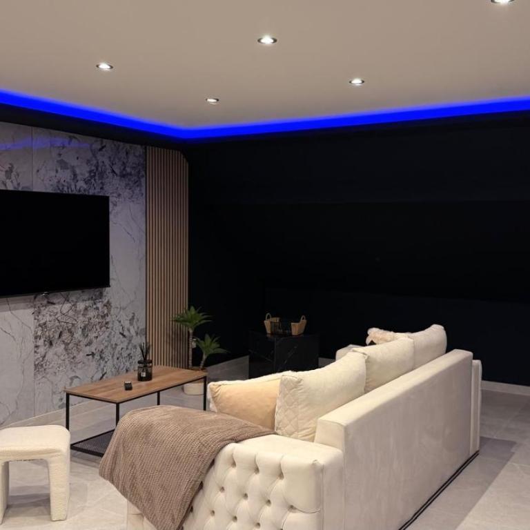 T4 Luxe - Two-Bedroom Apartment - 15