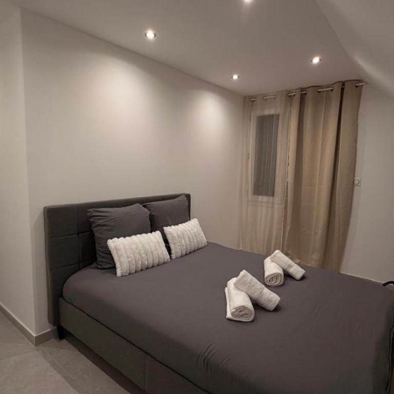 T4 Luxe - Two-Bedroom Apartment - 13