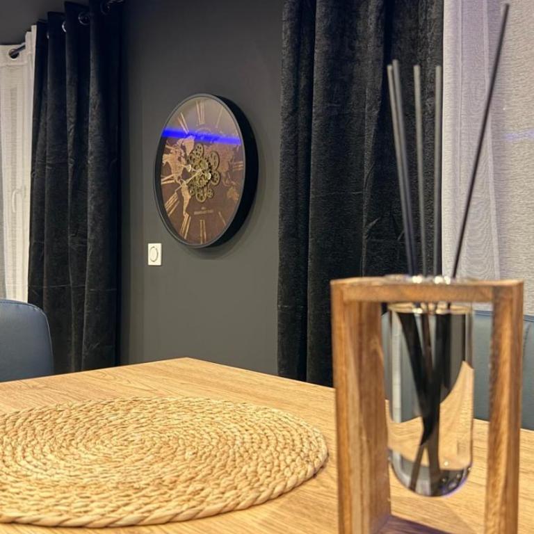 T4 Luxe - Two-Bedroom Apartment - 21