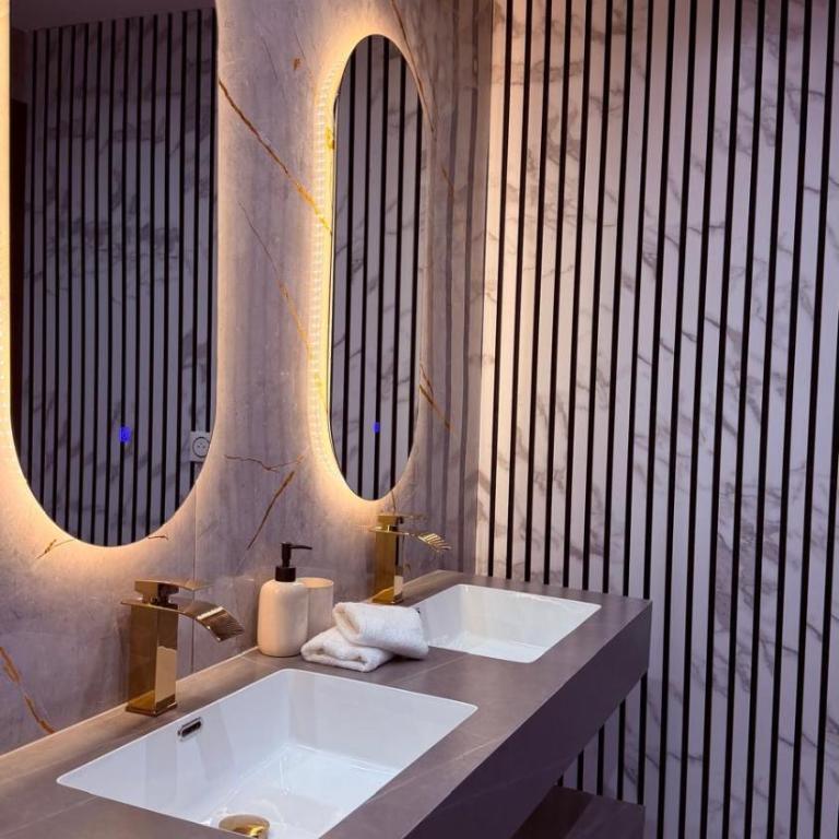 T4 Luxe - Two-Bedroom Apartment - 20