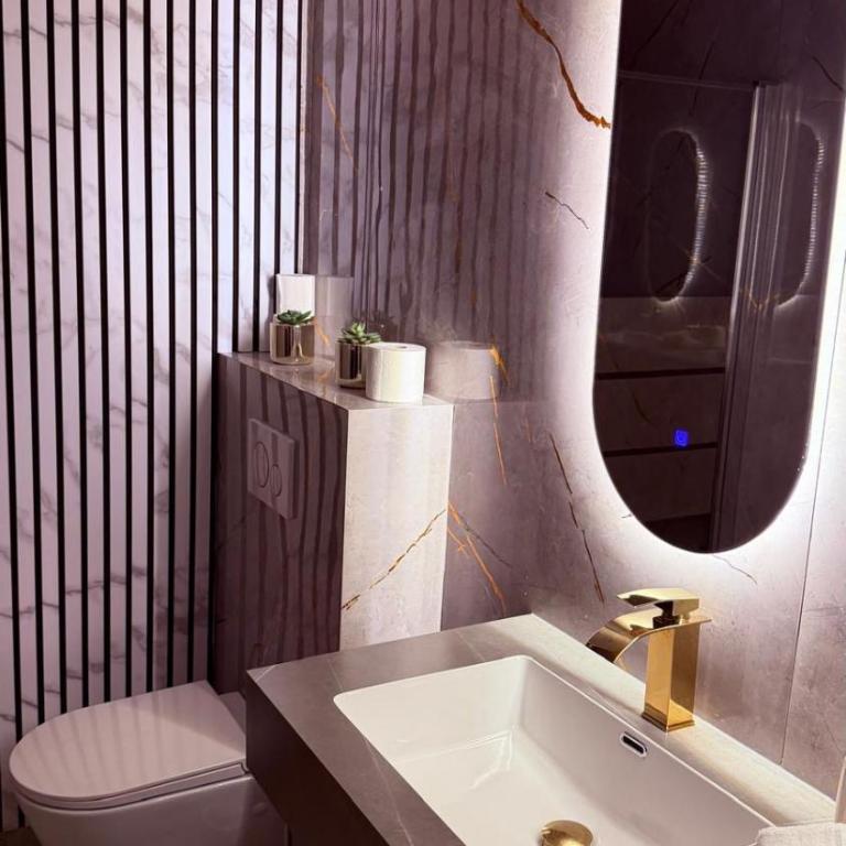 T4 Luxe - Two-Bedroom Apartment - 25