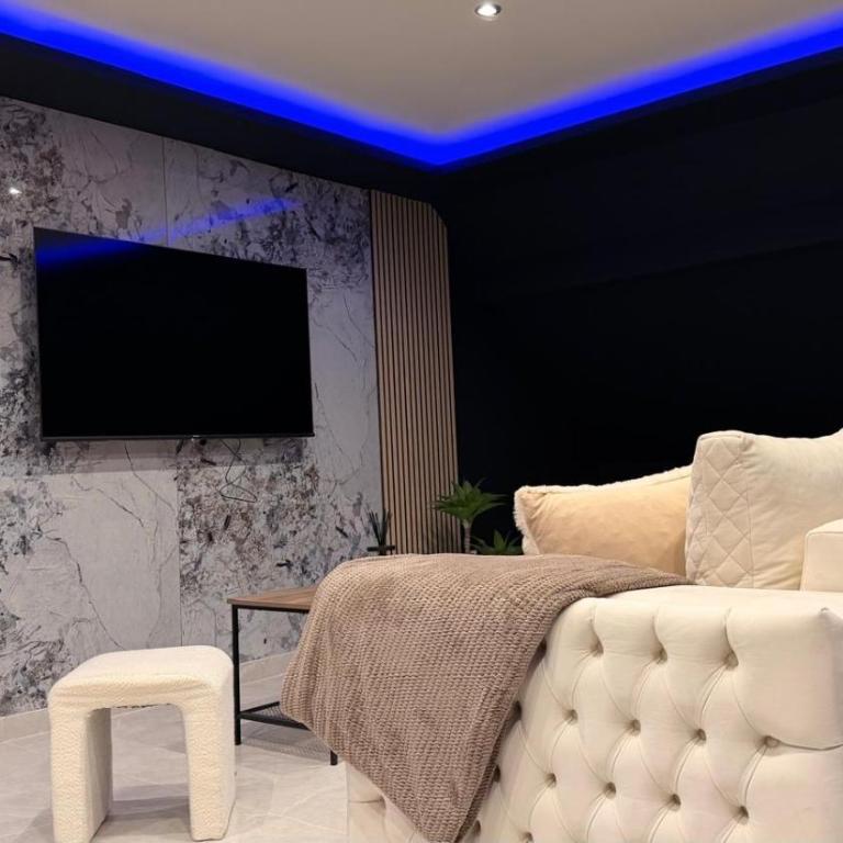T4 Luxe - Two-Bedroom Apartment - 22