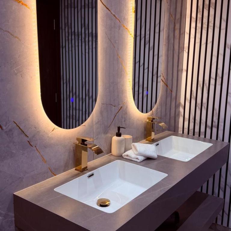 T4 Luxe - Two-Bedroom Apartment - 26