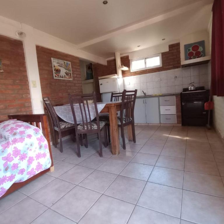 Cabañas Tatá y La Emilia - Casa con 1 dormitorio - 1