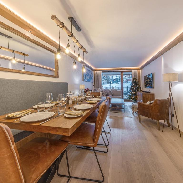 Appartement de Standing avec Piscine, Sauna et Hammam à Val-d'Isère - FR-1-694-426 - Apartment - 4