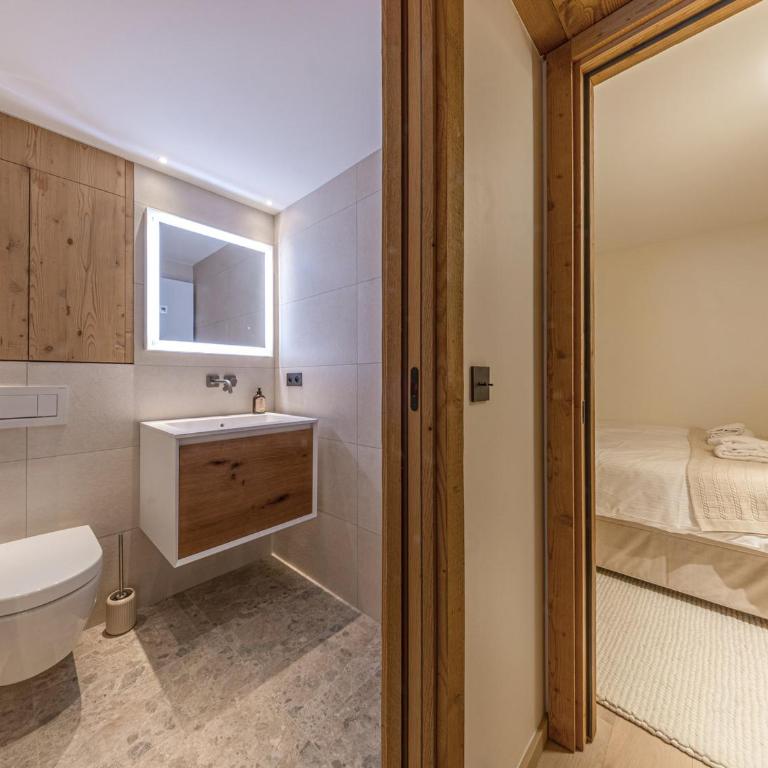 Appartement de Standing avec Piscine, Sauna et Hammam à Val-d'Isère - FR-1-694-426 - Apartment - 9